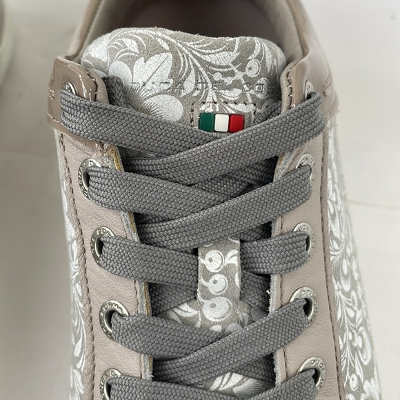 Duca Del Cosma Italian Gold Evolution Caldes Floral Women's Golf Shoes Size 6 - Picture 6 of 17